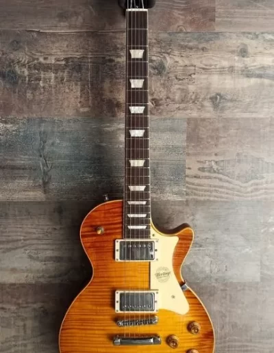 Exposición en pared de guitarra Heritage Guitar H-150